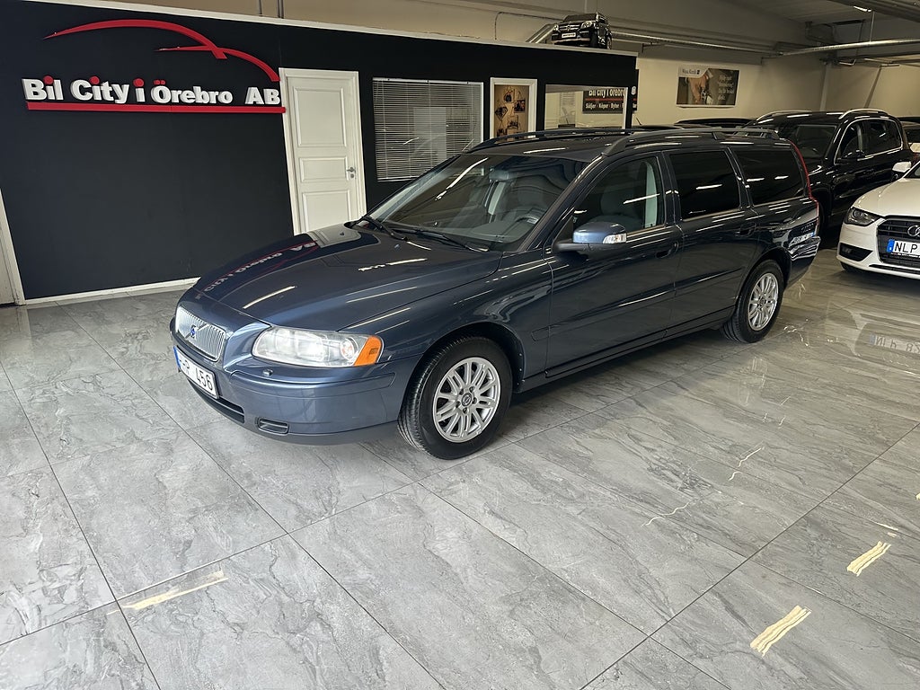 Volvo V70 2.4 (170hk) 2-Ägare / M-Värmare / Nyservad & Ny Besikta