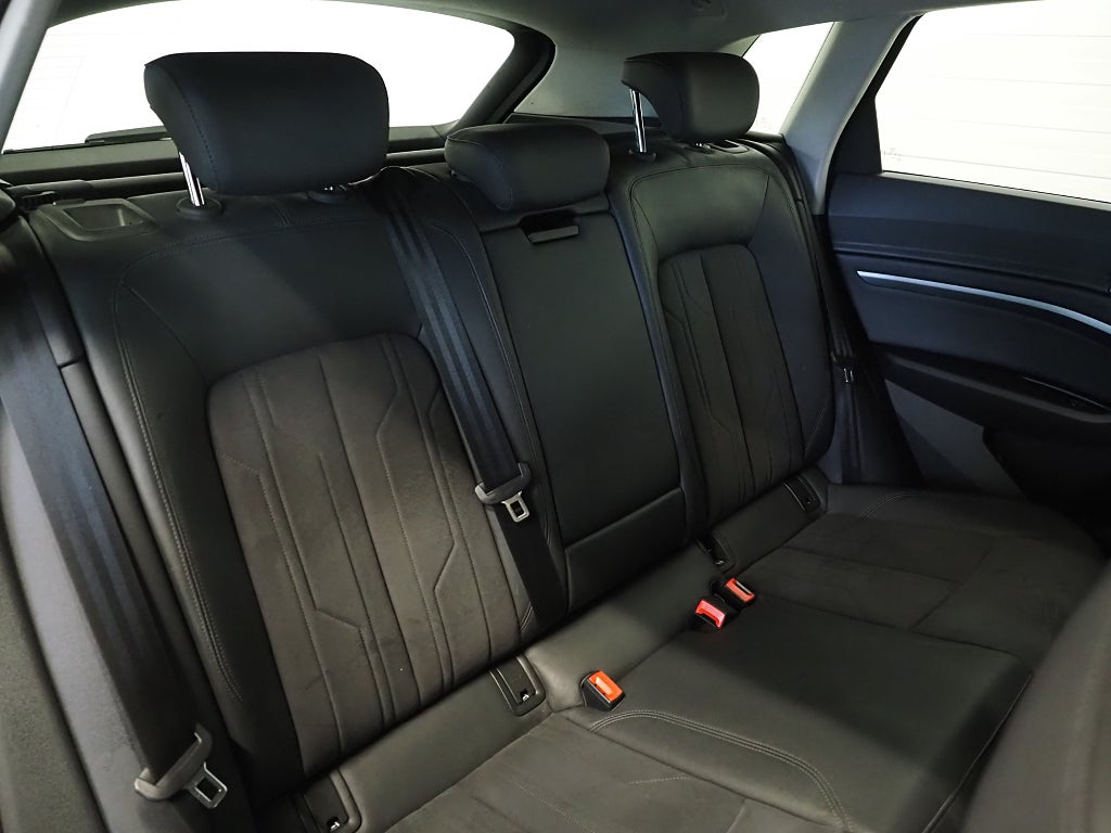 Audi e-tron 55 408hk Quattro Proline Drag Cockpit Navi Kamera 2023