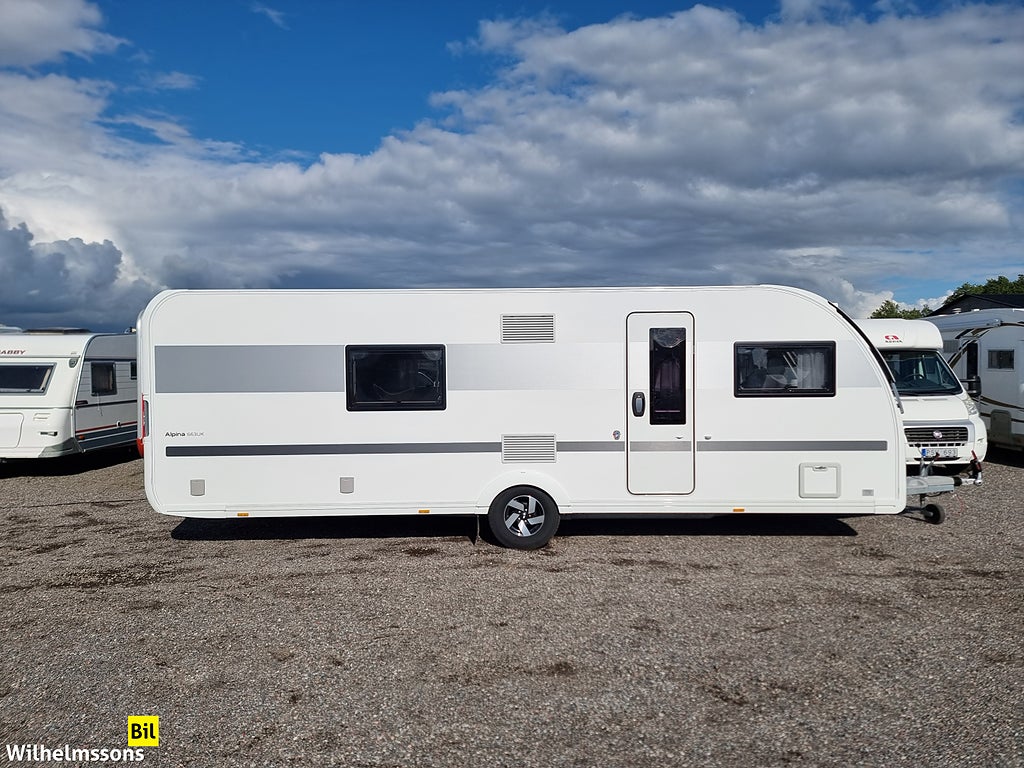Adria ALPINA 663 UK 3 VÅNINGSSÄNGAR/FÖRTÄLT