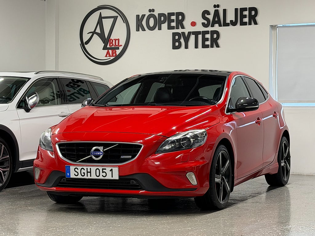 Volvo V40 D4 G-tronic R-Design Euro 6 Panorama GPS skinn 190hk