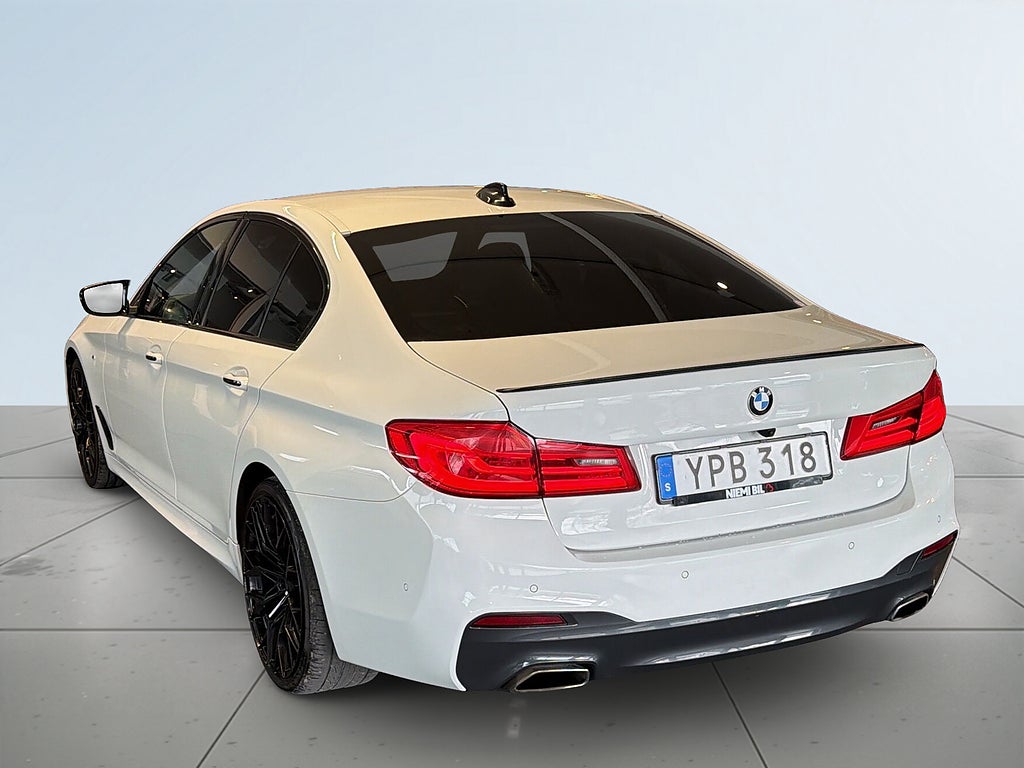 BMW 520d xDrive Sedan Steptronic M Sport Kamera/H&K/Navi/Skinn