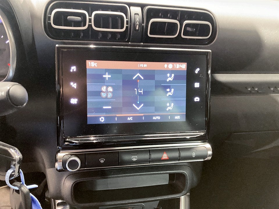 Bild på Citroën C3 Aircross C3 Shine 1.2 PT 130hk Aut - CARPLAY, P-SENSORER