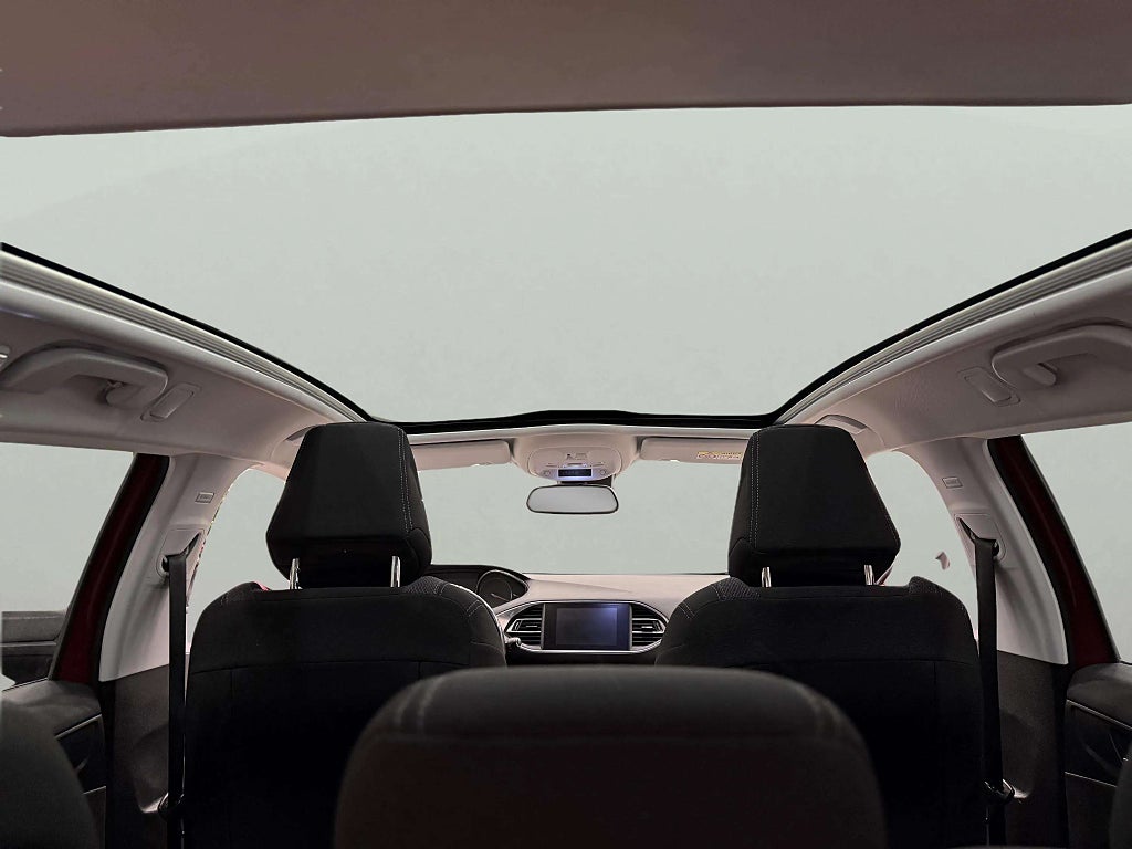 Peugeot 308 SW 1.2 Allure  Automat Panorama Navi S&V-hjul HELGKAMPANJ! - miniatyr 17