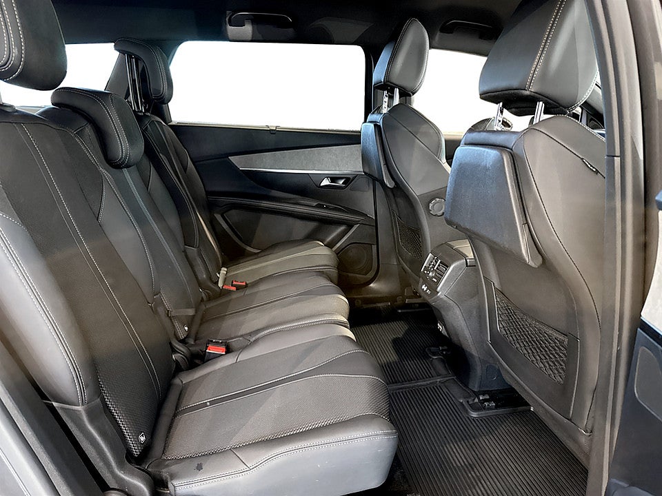 Bild på Peugeot 5008 GT 1.2 PT 130hk Aut 7-SITS B-KAMERA CARPLAY