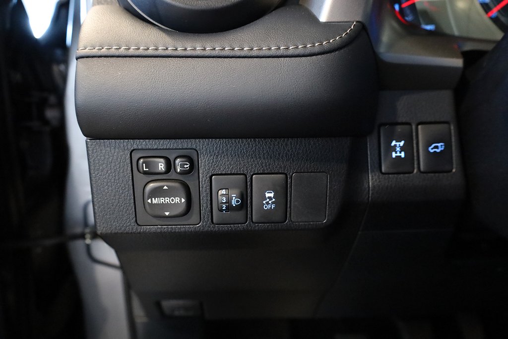 Toyota RAV4 2,0 D-4D EDITION 50 AWD Extraljus Motorv Drag 2014