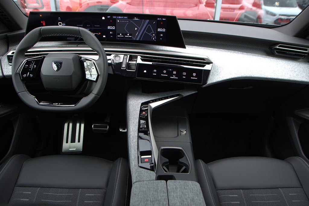 Peugeot 5008 Edition Hybrid 145hk 7-sits *Fri service 3 år