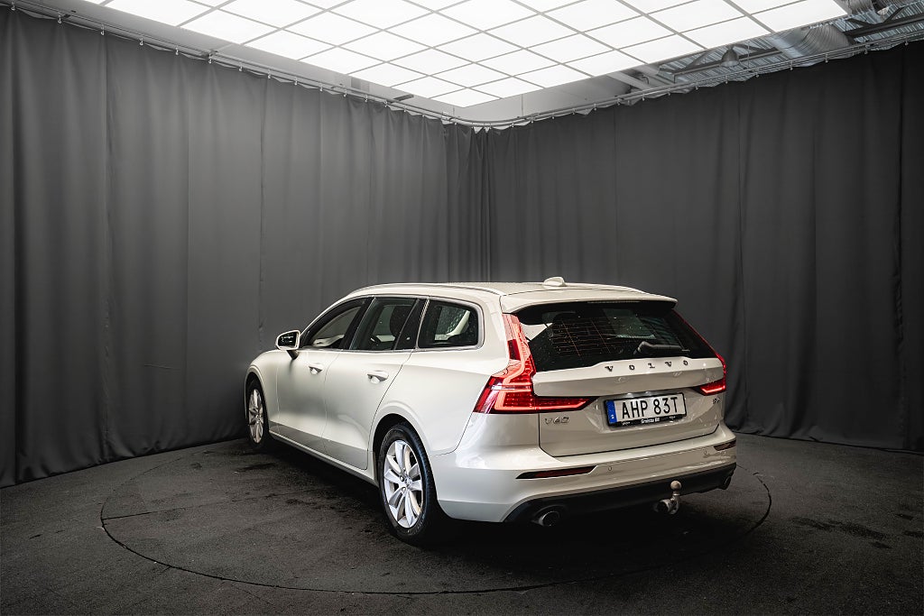 Volvo V60 B4 DRAG KAMERA D-VÄRMARE KEYLESS 1-ÄGARE MOMS 197hk