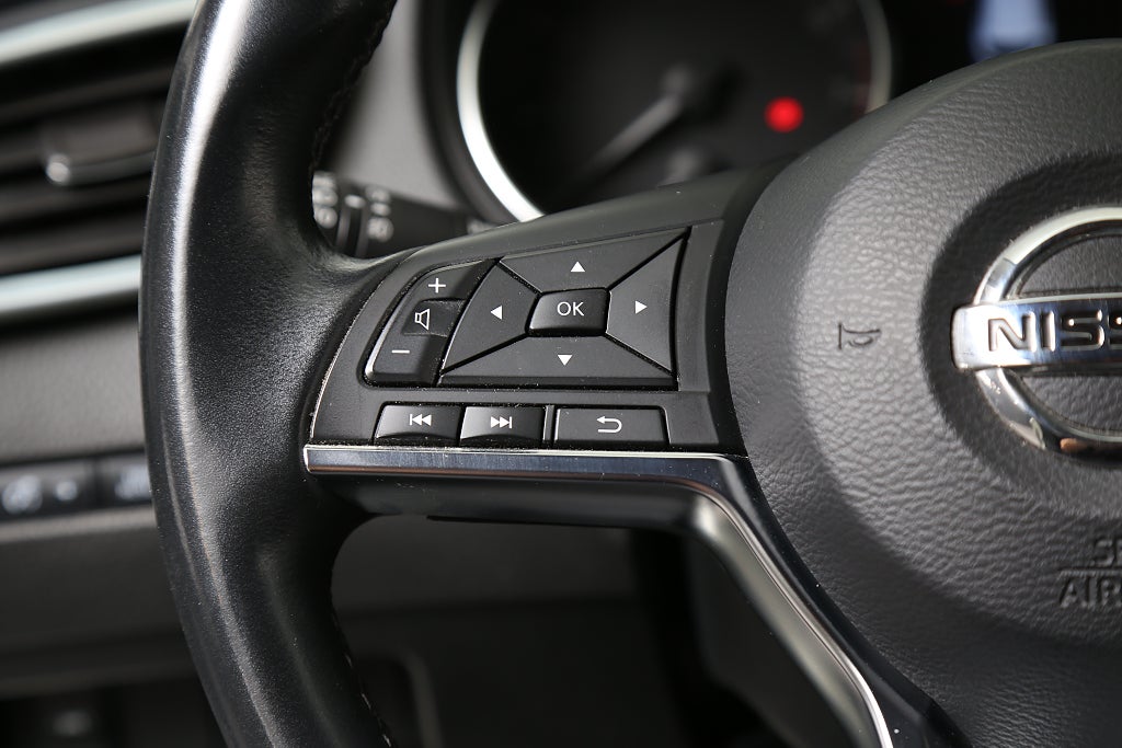 Nissan Qashqai 1,3 DIG-T 140hk 360°-kamera Keyless Navi Drag 2021