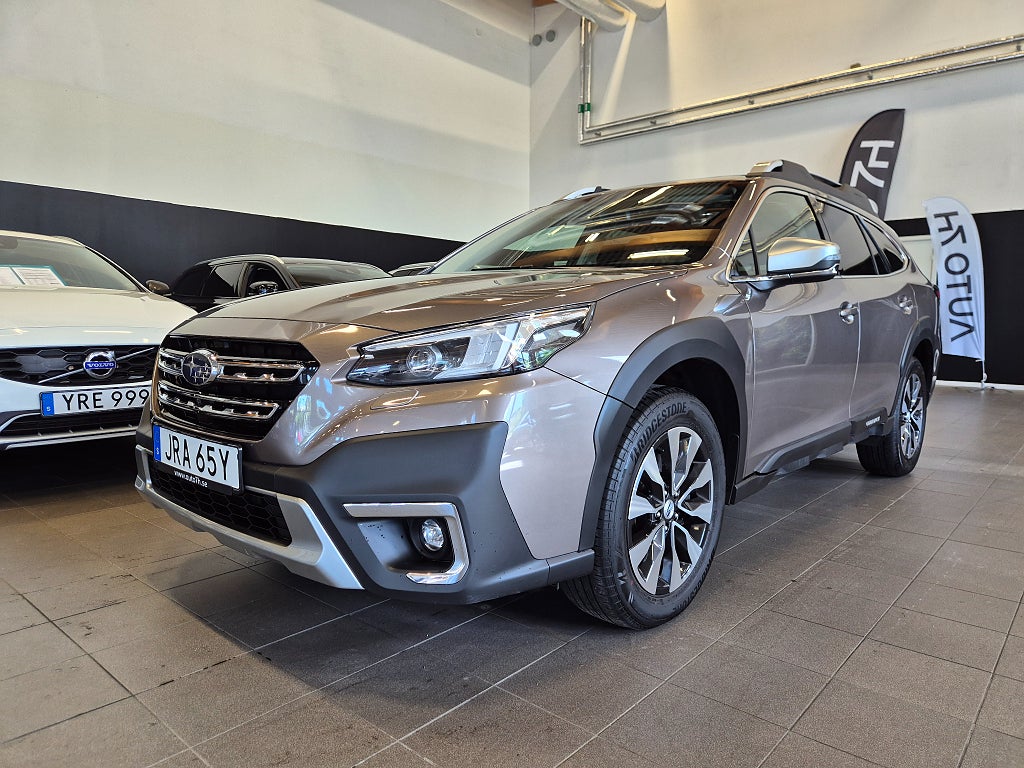 Subaru Outback 2.5 4WD XFuel CVT Aut / Touring Brunt nappaläder / Drag