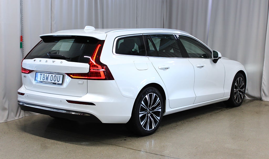 Volvo V60 2023