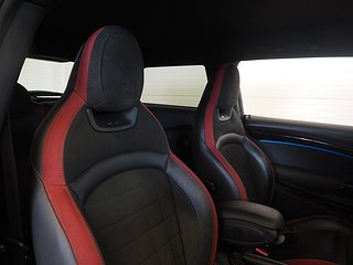 Halvkombi MINI John Cooper Works 17 av 24