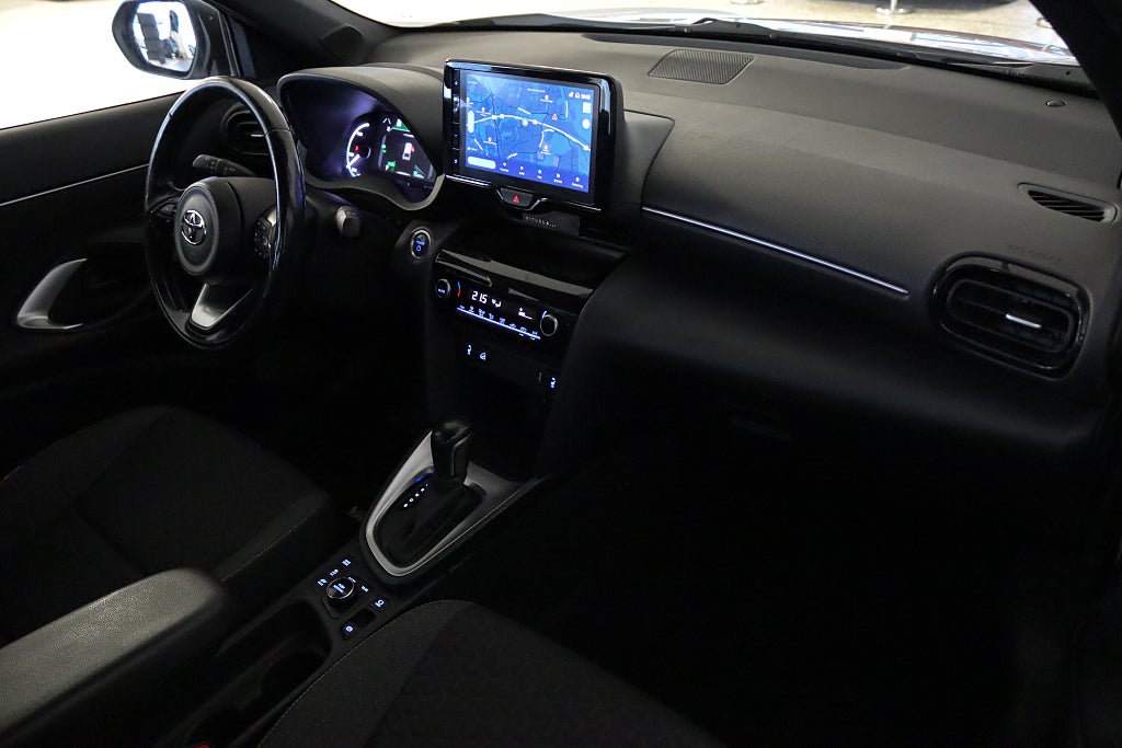Toyota Yaris Cross Hybrid AWD-i e-CVT Active Plus Navi