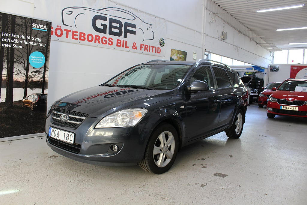 Kia Ceed cee'd_sw 1.6 CVVT *NYSERVAD*Lågmilare*