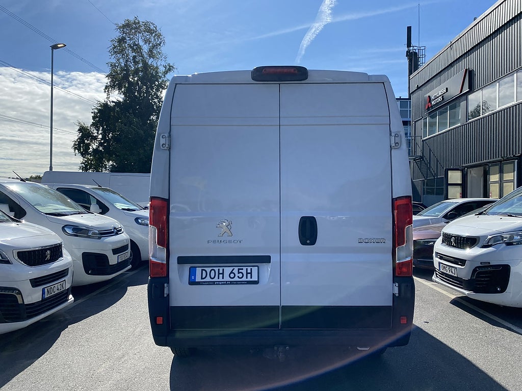 Bild på Peugeot Boxer PRO+ L3H2 335 2.2 BlueHDi 140hk Back-kamera