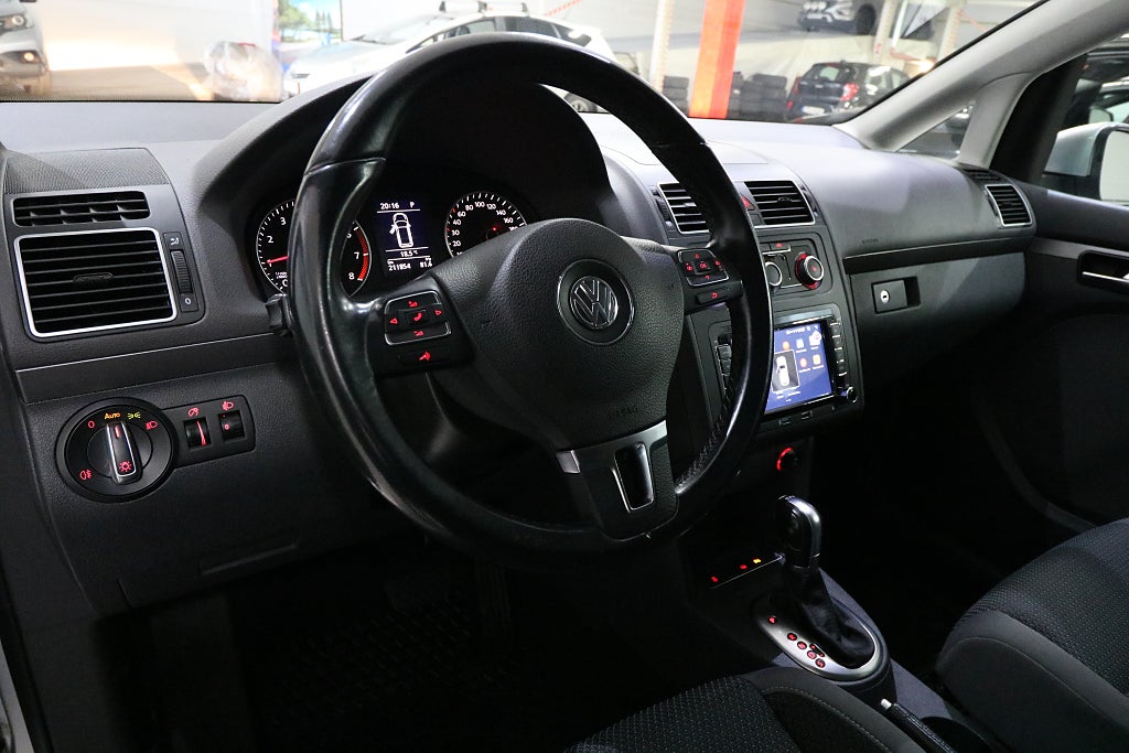 Volkswagen Touran 2011 - miniatyr 7