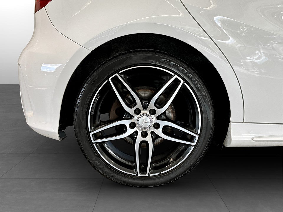 Bild på Mercedes-Benz A180 AMG Line 122hk Aut SPORTSTOLAR BLUETOOTH