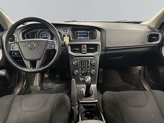Volvo V40 D2 Kinetic M&D-värm/Sensorer/S&V-Däck/Kamrem bytt