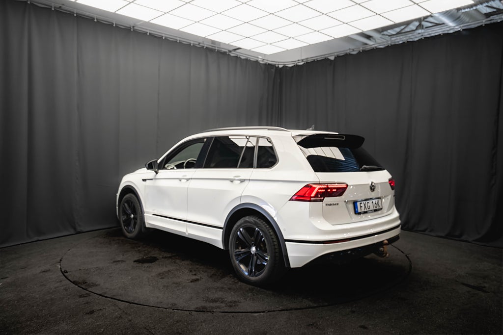 Volkswagen Tiguan TDI 4M R-Line BLACK D-VÄRMARE DRAG KAMERA COCKPIT MOMS