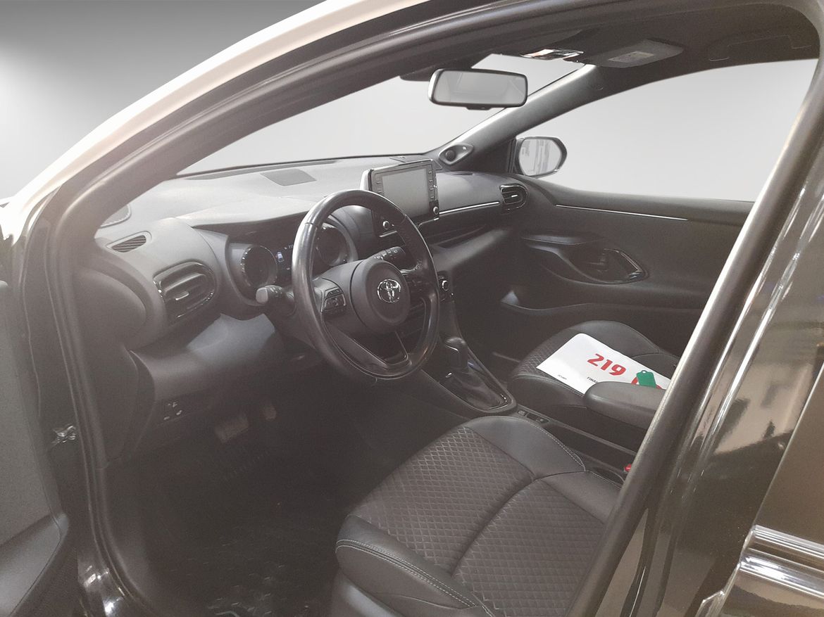 Toyota Yaris Hybrid Style CVT, 116hk 2020, bild 5/40