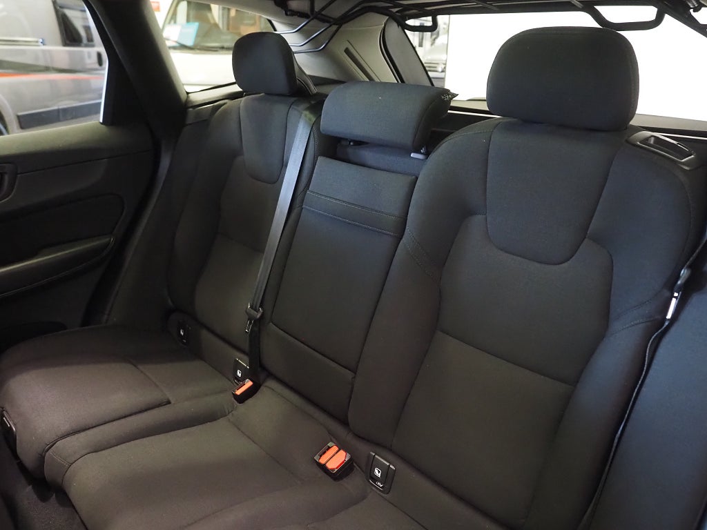 Volvo XC60 Recharge T6 AWD Inscription Exp Pano Drag P-Värm Kamera 2021