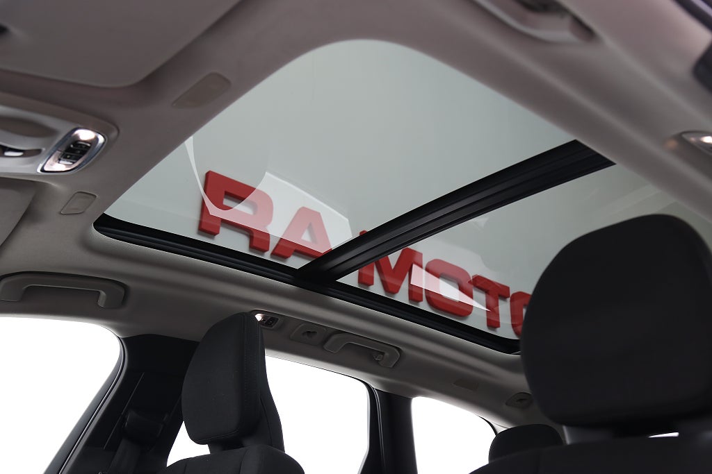 Volvo XC60 Recharge T6 340hk AWD Momentum Pano Drag Leasbar 2021