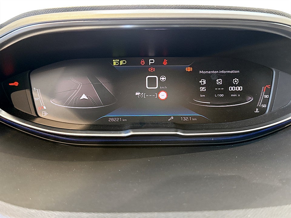 Bild på Peugeot 5008 GT 1.2 PT 130hk Aut 7-SITS B-KAMERA CARPLAY