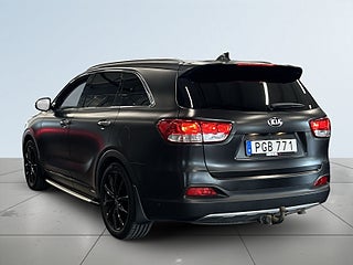 Kia Sorento 2.2 CRDi AWD 7-sits S&V-hjul/Drag/360/Carplay/Skinn/Nav