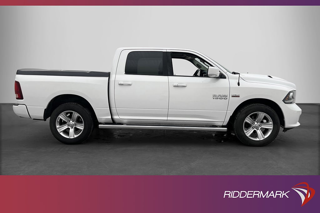 Dodge RAM Sport 5.7 4x4 Dragkrok Skinn Alpine Taklucka Moms