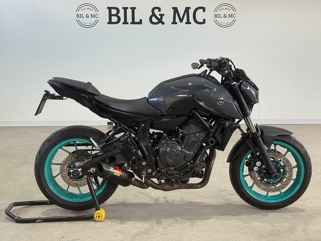 Yamaha Mt07 Akrapovic Helsystem låga mil  0kr insats räntekampanj 