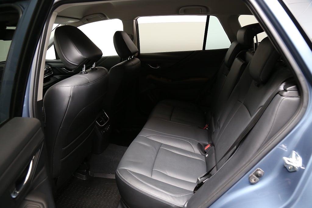 Subaru Outback 2,5i Limited Xfuel AWD Skinn Motorv Drag 2023