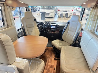 Husbil-integrerad Niesmann ARTO 79 LE 14 av 29