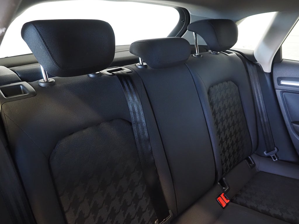 Audi A3 Sportback 1.2 TFSI 110hk P-Sensorer Farthållare 2015