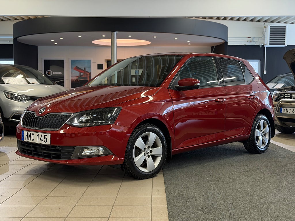 Skoda Fabia 1.2 TSI Elegance /PDC/Farth / Årskatt 360kr