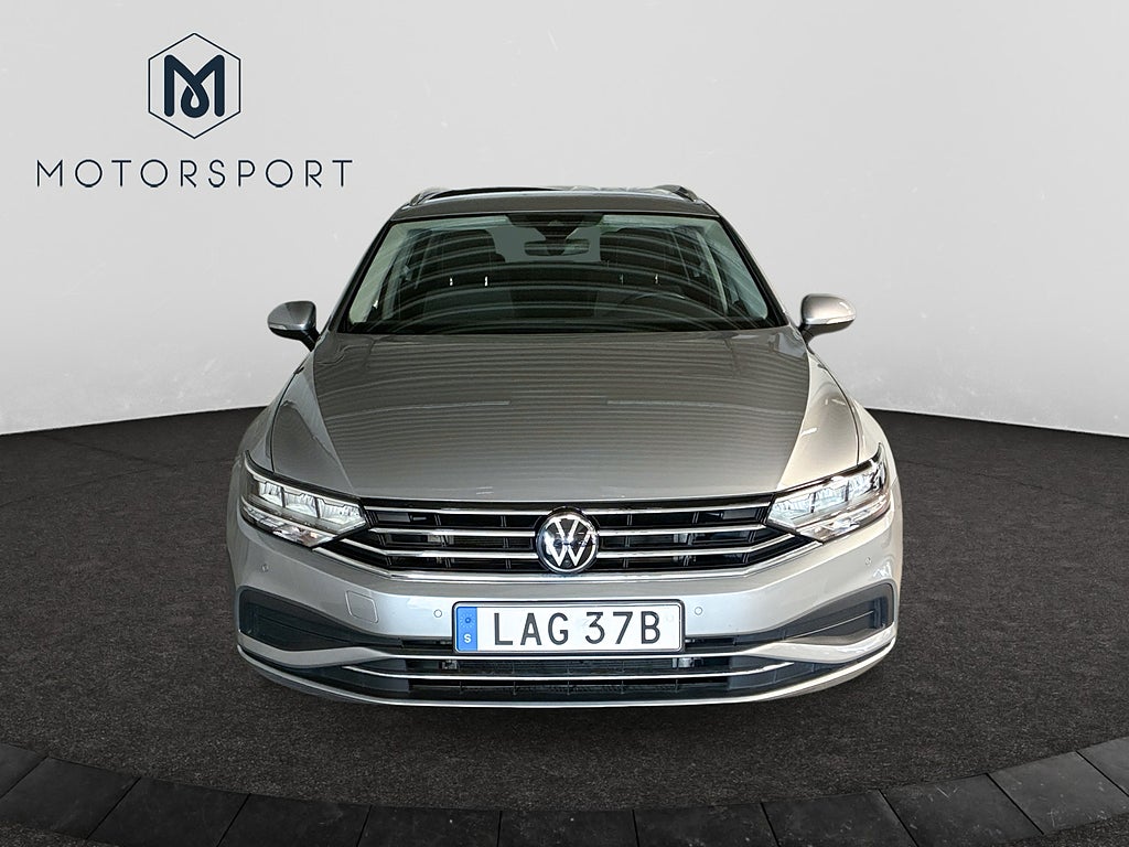 Volkswagen Passat Sportscombi 1.5 TSI Aut Adapt farth Dragkrok Rattvärme bild 8