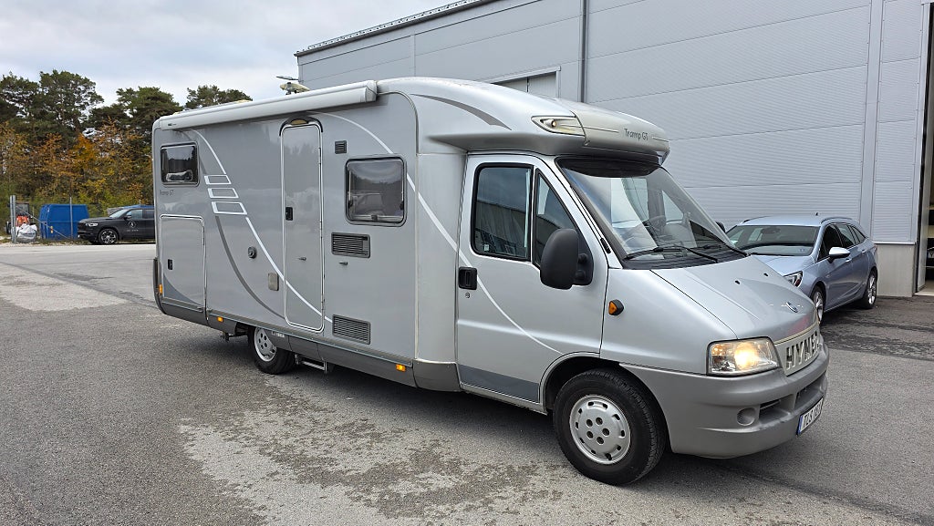 Hymer Tramp 674 GT *Långbädd * Garage 
