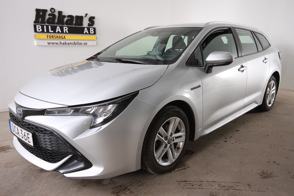 Toyota Corolla Touring Sports Hybrid e-CVT Active | Automat