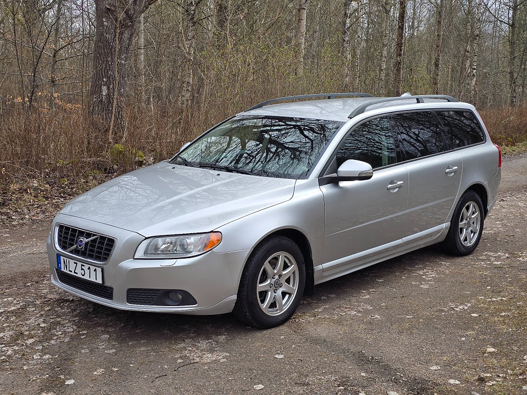 Volvo V70 2.5T Momentum NYBESS/NYBYTT KAMREM