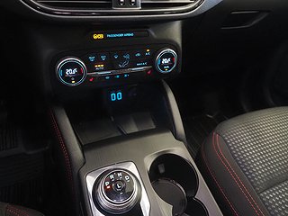 SUV Ford Kuga 18 av 24