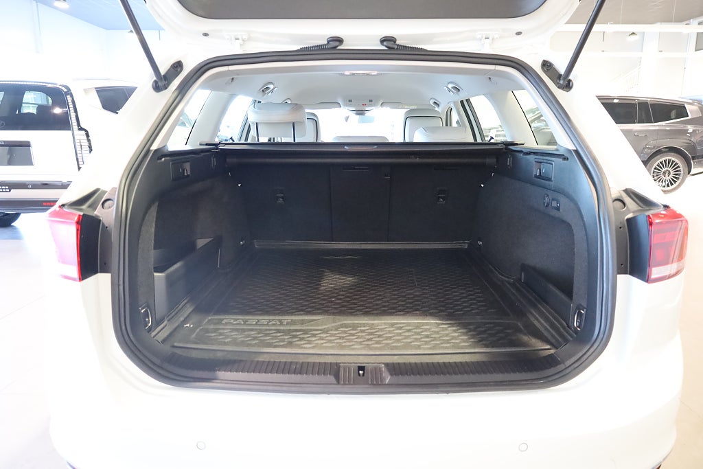 Volkswagen Passat GTE 1.4 TSI  GTE Drag Värmare Navi Kamera Leasbar 2021