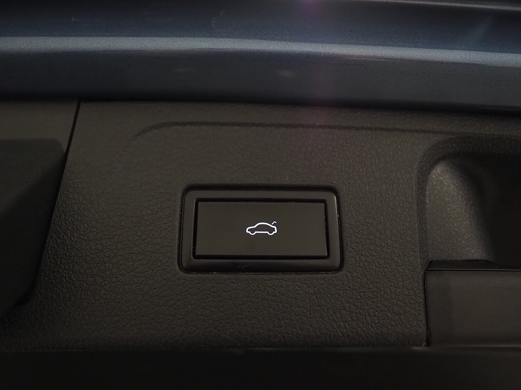 Volkswagen Passat SC GTE 1.4 TSI Plug-in Drag Värmare Skinn Kamera 2017