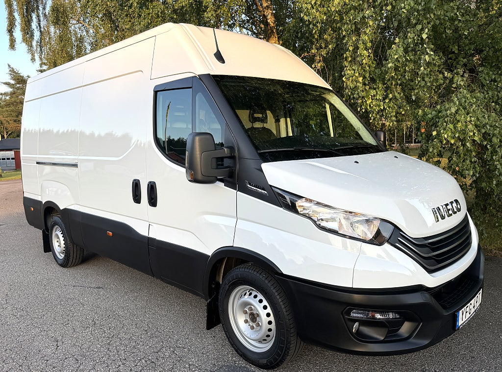 Iveco 35-140 Högskåp 12 m3 Automat & Dieselvärmare