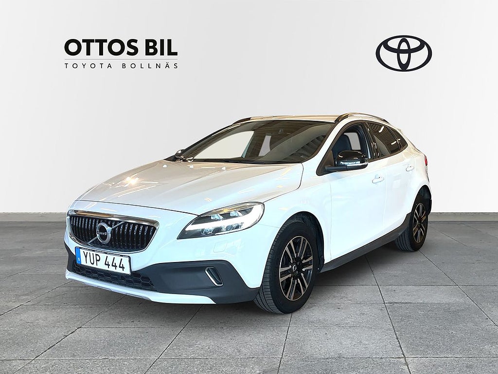 Volvo V40 Cross Country D3 Manuell, 150hk - Momentum / V-hjul, Dieselvärmare, N...