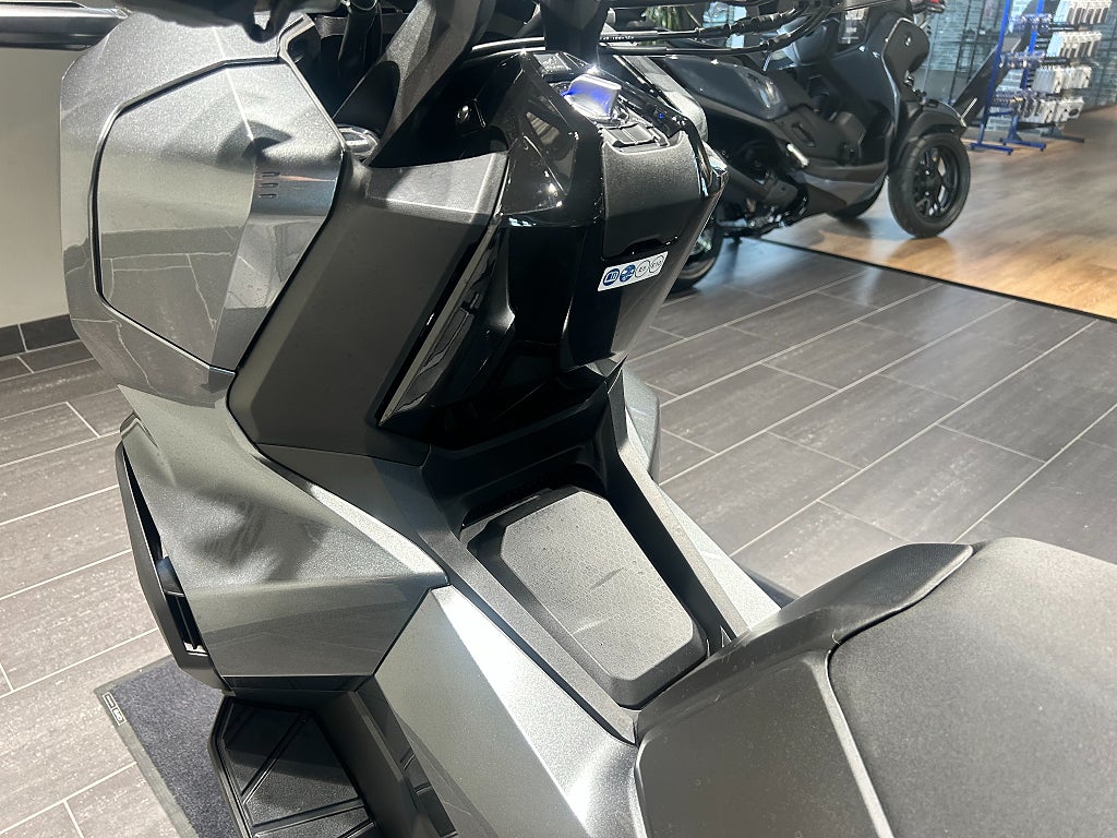 Honda ADV 350 /3,45%/2026/129 mil!