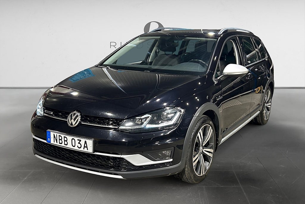 Volkswagen Golf Alltrack 2.0 TDI 184 HK DSG 4M D-VÄRM DRAG CARPLAY 10000MIL