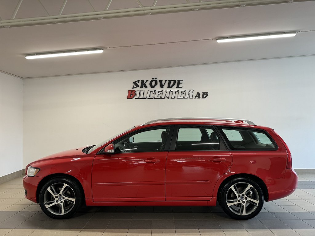 Volvo V50 D2 Classic/Momentum/14600Mil/Drag/Värmare/Xenon