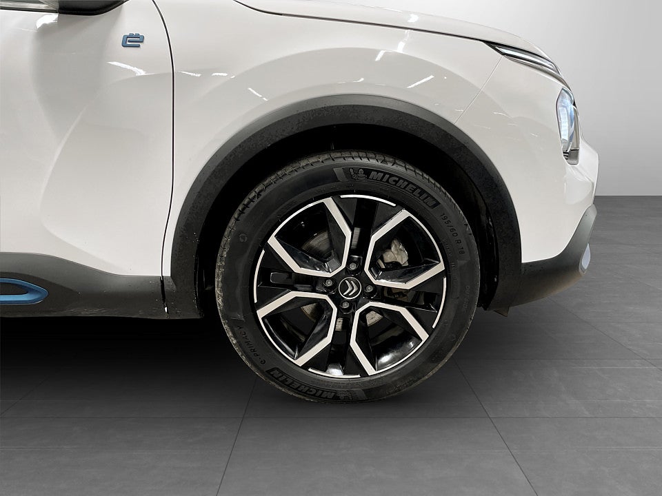 Bild på Citroën e-C4 Feel 50kWh 136hk Aut RATTVÄRME P-SENSORER