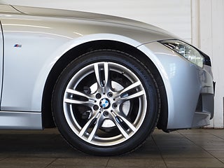 Kombi BMW 320 8 av 25