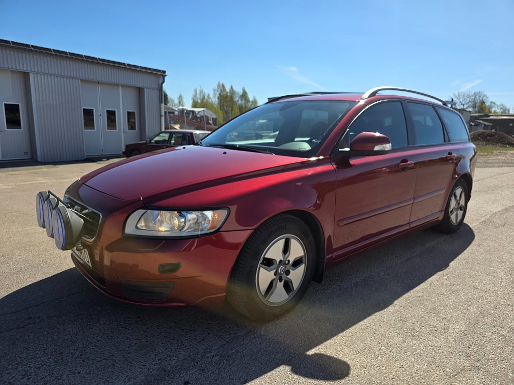 Volvo V50 D2 Kinetic /Fint skick/Drag/Nyservad