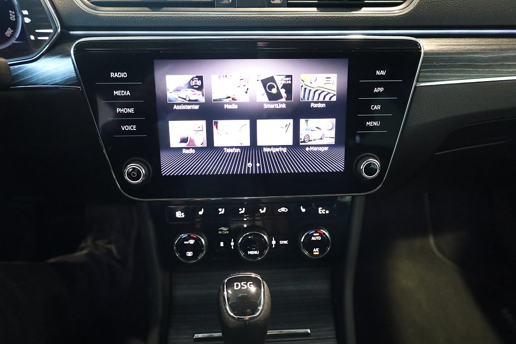 Skoda Superb Kombi 1.4 TSI iV 218hk Style | Drag | Canton | Kamera | 2022