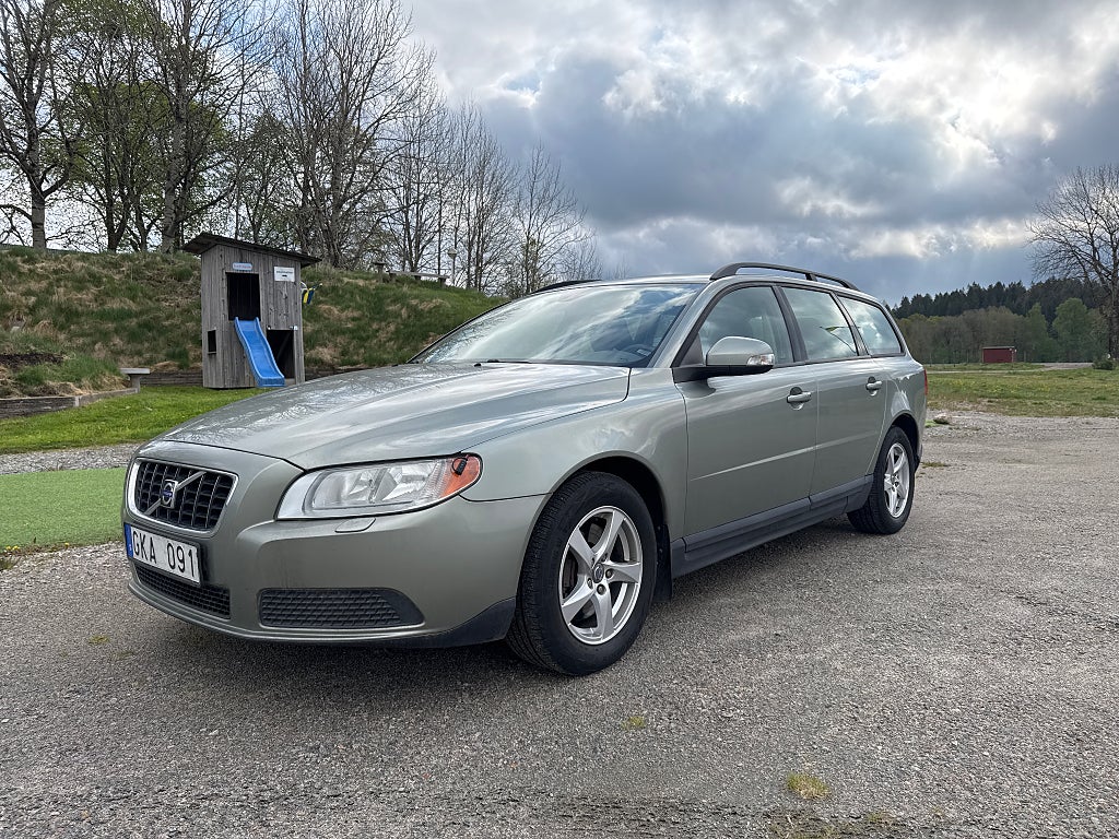Volvo V70 2.4D 6-vxl Kinetic Diesel Toppskick!